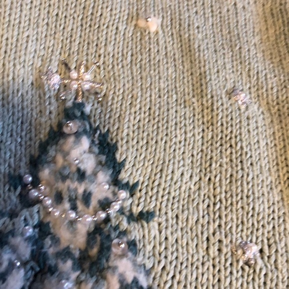 Sweater - Picture 4 of 4